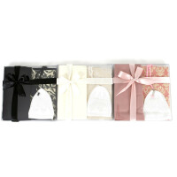 Geschenkbox Set mit Kopftuch, Gebetsmütze, Tesbih und Gebetsteppich Rosa