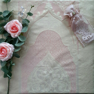 Verzierter Gebetsteppich in hübscher Tragetasche Rosa